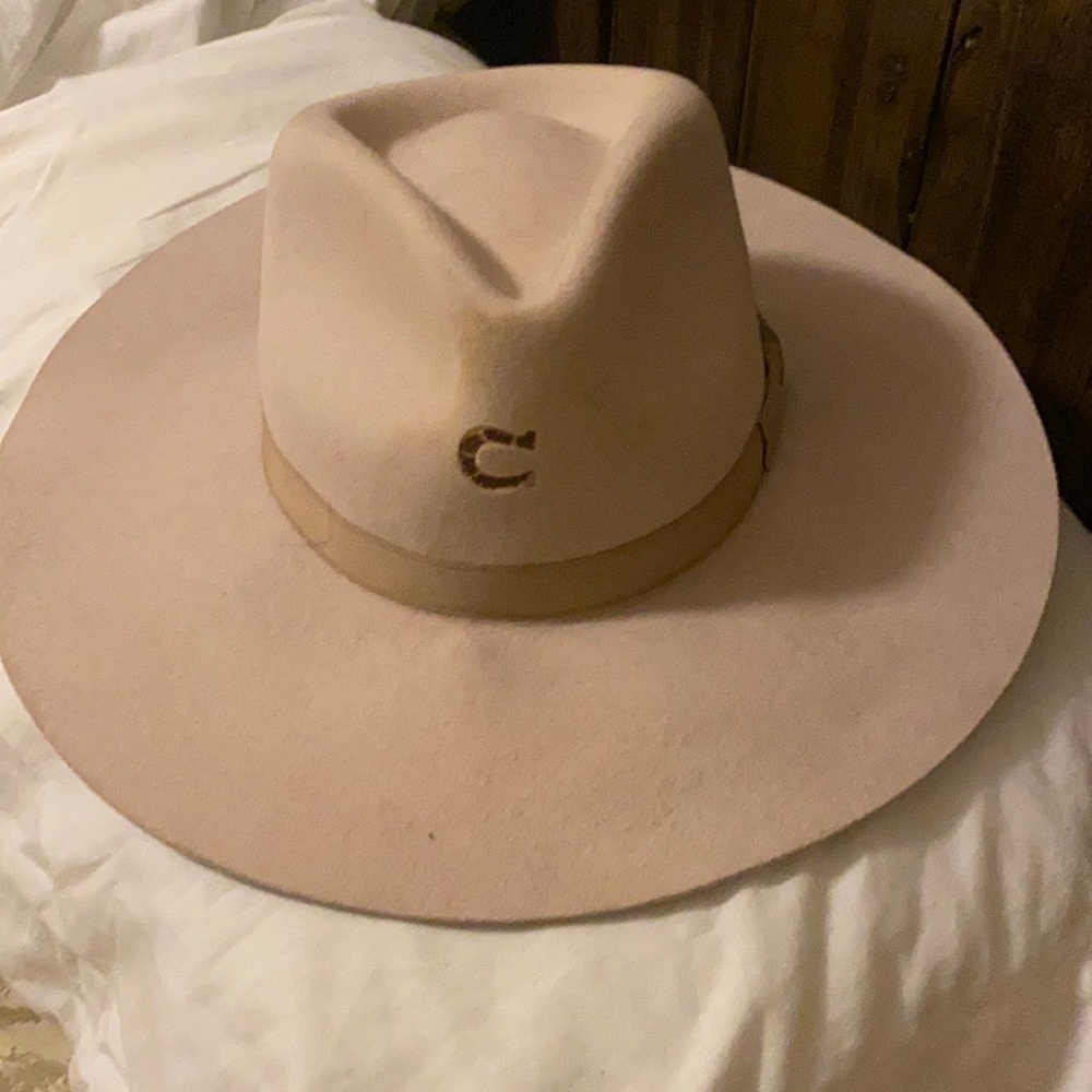 Charlie 1 horse hat